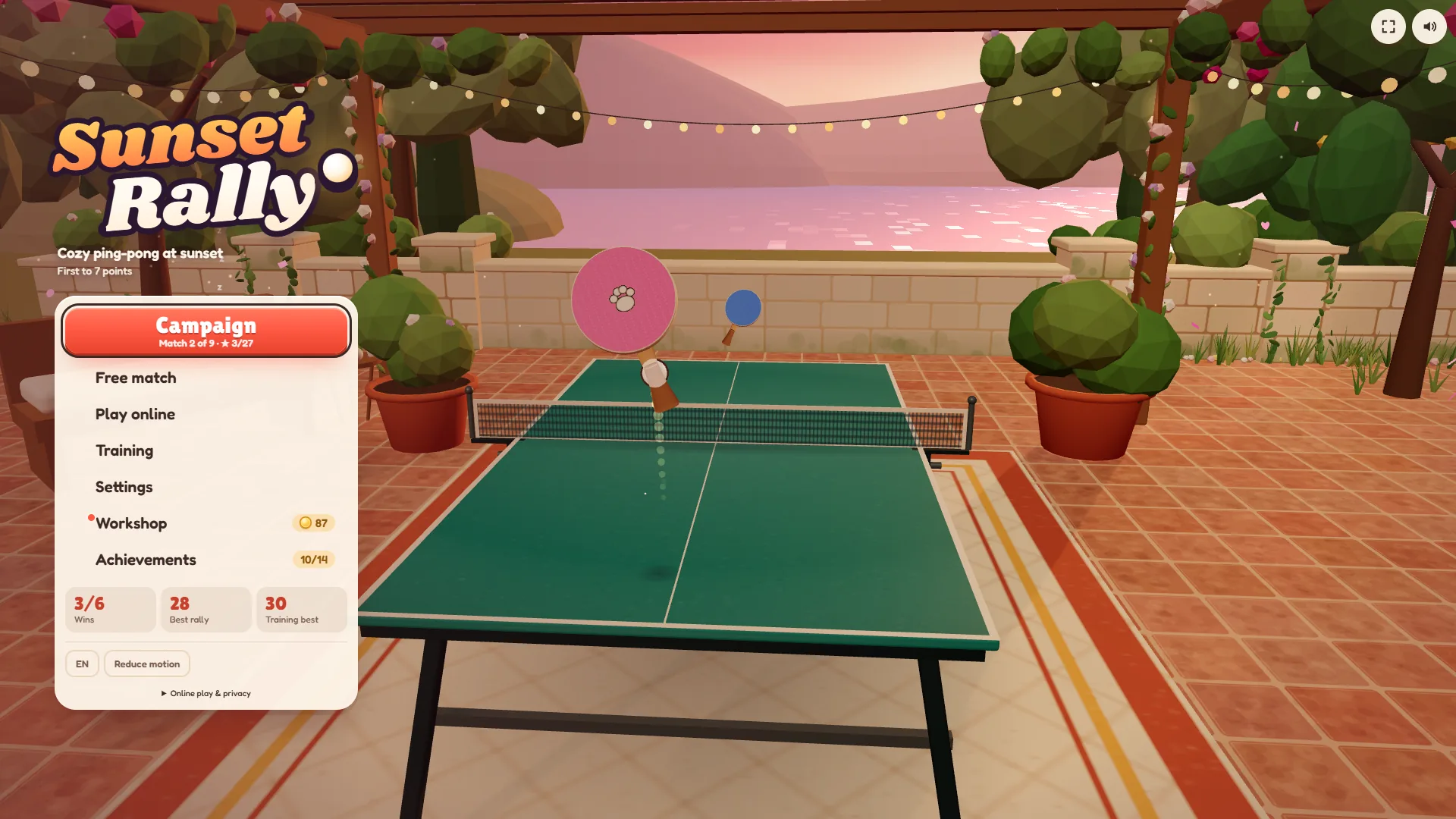 Menú de Sunset Rally en un jardín al atardecer, con Campaign, Free match, Play online, Training, Settings, Workshop y Achievements