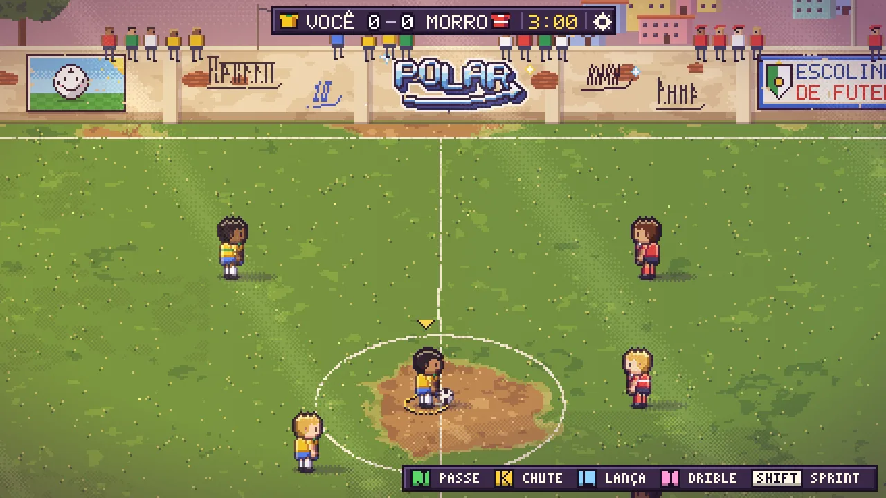 Saque inicial de un partido de fútbol callejero de cinco contra cinco.